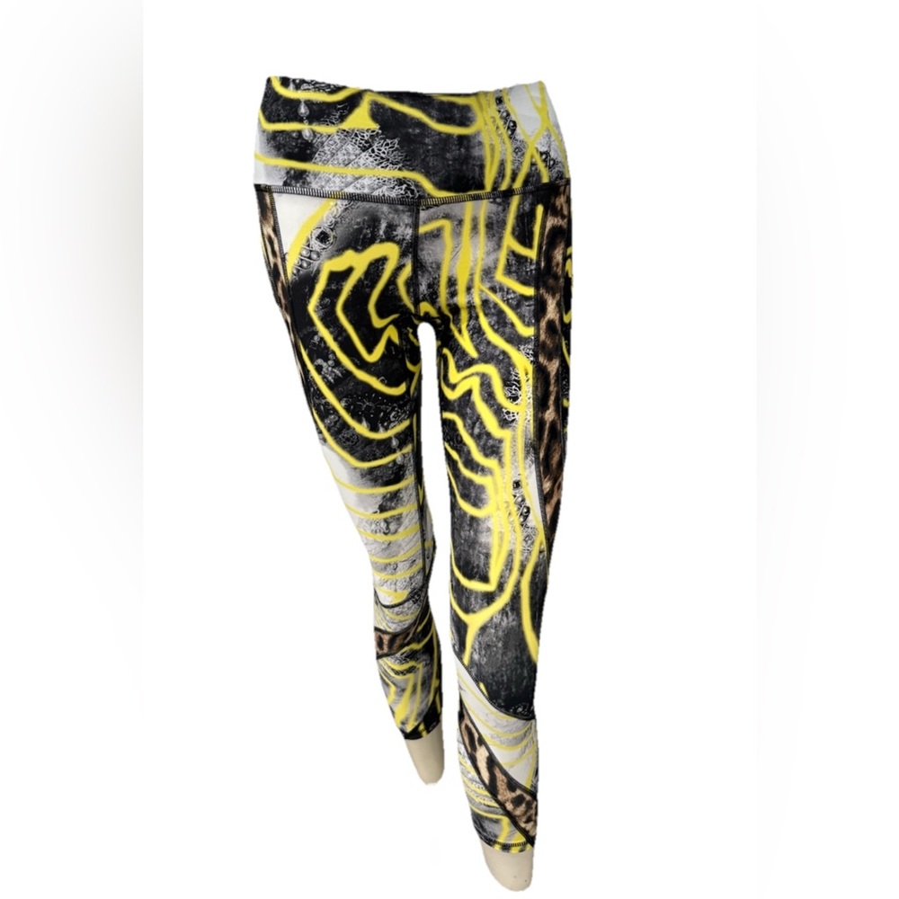 NWT Twin Fantasy Queen Print Panel Legging M Italian Fabric $249 Retail - Picture 4 of 16